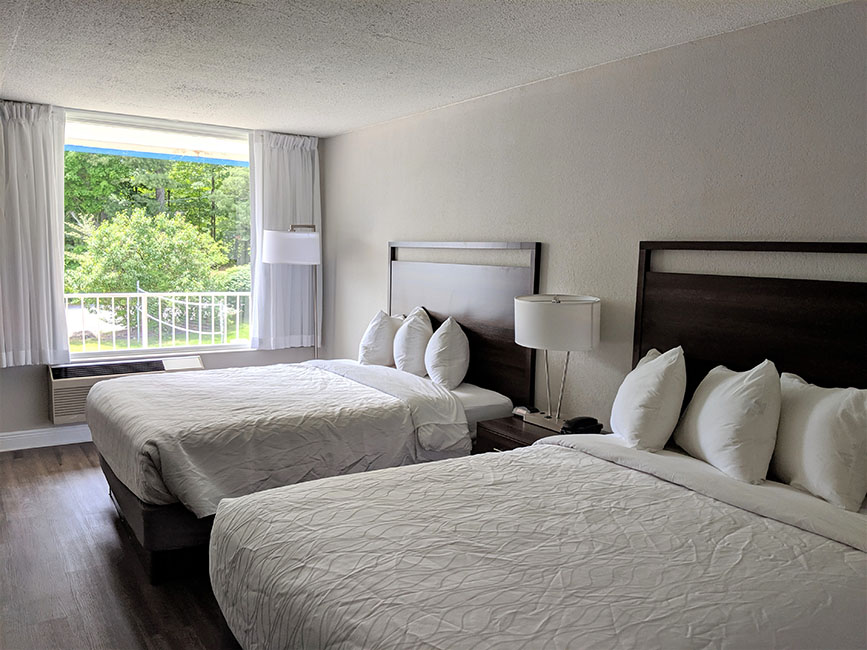 2 Queen Beds Beachside Room